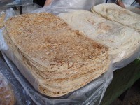 نانوایان سبزواری برای سیستان و بلوچستان نان پختند