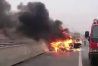 واژگونی و آتش سوزی خودرو در جاده سبزوار- بردسکن